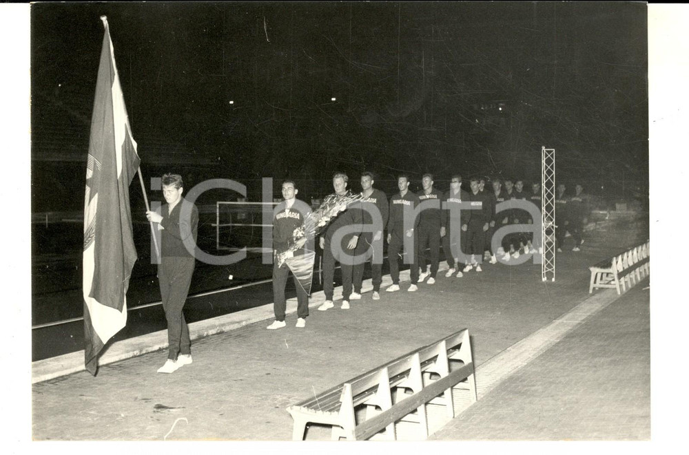 Fotografia d epoca originale 1959 ROMA PALLANUOTO Squadra dell UNGHERIA prima della partita contro l Italia 1