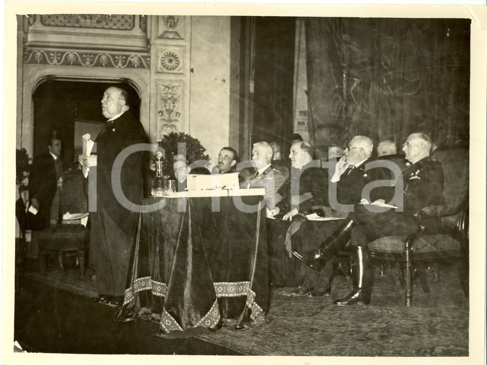 Fotografia d epoca originale 1935 MILANO Innocenzo CAPPA parla al teatro DAL VERME  Giornata RISPARMIO Foto 1