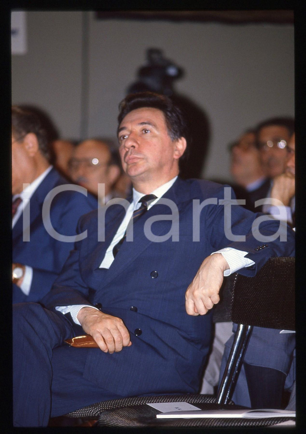 35mm vintage slide* 1990 ca ROMA Carlo FRACANZANI Ritratto del politico DC (2)  Diapositiva d'epoca, in formato 35 mm.CONDIZIONI: GOOD  Tutti i diritti riservati.E' severamente vietata la riproduzione. ICharta mette in vendita, sul negozio eBay e in esclusiva sul sito "icharta" il proprio archivio composto da numerose diapositive e negativi fotografici d'epoca, tutti originali e autentici, che attraversano la storia del costume italiano tra gli la fine degli anni Sessanta e Novanta.Si tratta di uno sguardo inedito sull'attualit&agrave;, la politica, la vita quotidiana, il gossip e la cultura, che fotografa il cambiamento della nazione in quest'ultimo scorcio del XX secolo. Un'occasione unica per il mercato del collezionismo, che vede finalmente disponibile un archivio eccezionale per vastit&agrave;, tematiche e condizioni, in un settore (il negativo fotografico e la diapositiva) di assoluta novit&agrave; e dalle interessanti prospettive di investimento.  originale e autentica 1