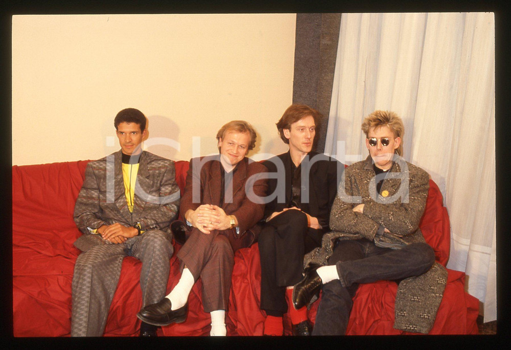 35mm vintage slide* 1987 FESTIVAL DI SANREMO LEVEL 42 Ritratto nel backstage 18