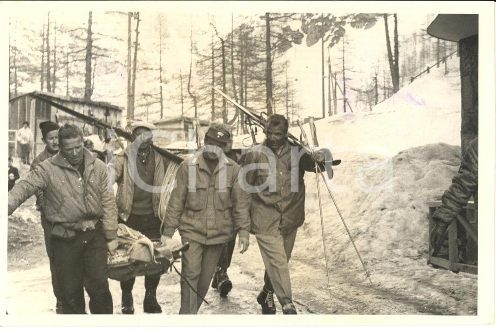 1955 ca CERVINIA Recupero salme degli alpinisti DATTA e FILIPPI - Foto 18x12 cm