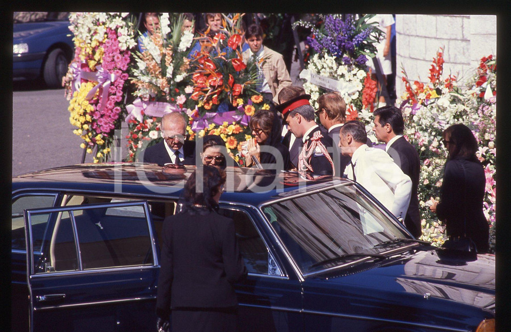 35mm vintage slide* 1990 PRINCIPATO DI MONACO Famiglia CASIRAGHI Funerali (4)