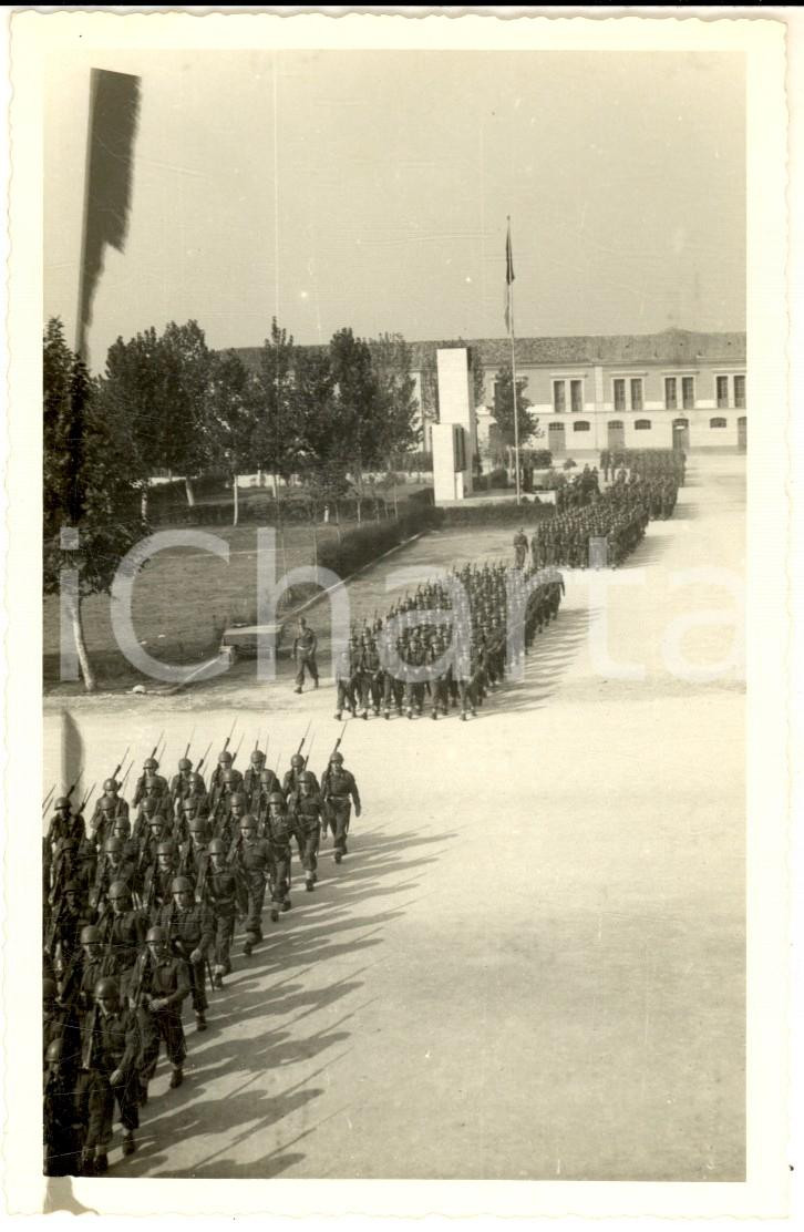 Fotografia d epoca originale 1947 MODENA Caserma Ottavo Campale  Battaglioni in armi  Foto 9x14 cm 1