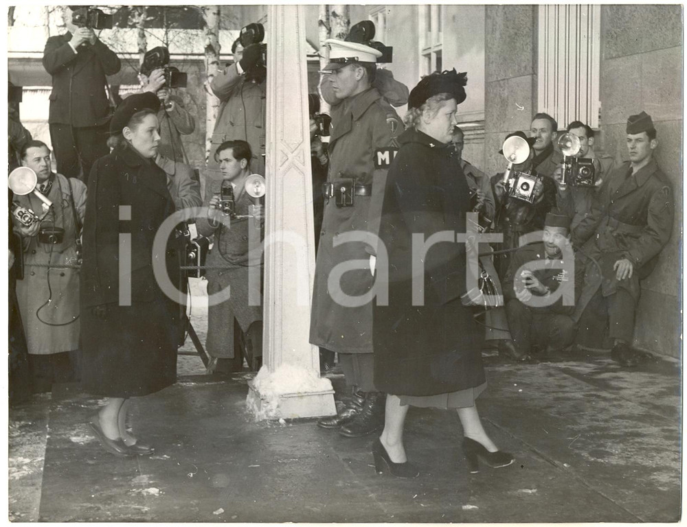 1954 WEST BERLIN The two interpreters of Sergei DENGIN *Photo 20x15 cm