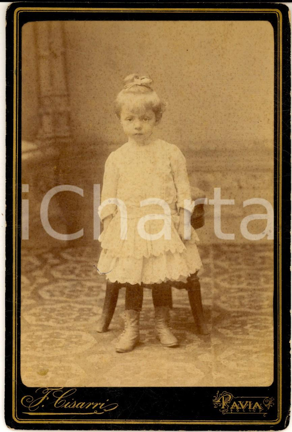 1890 ca PAVIA Ritratto di bambina in abito bianco - Foto F. CISARRI 11x16 cm
