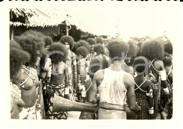 Fotografia d epoca originale 1938 WAREN PAPUA Le tribù sono pronte per le danze 1