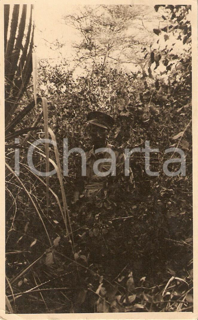 Fotografia d'epoca originale 1936 AOI MOGADISICO (SOMALIA) Marzio TESTARI nella vegetazione africana *Foto 1