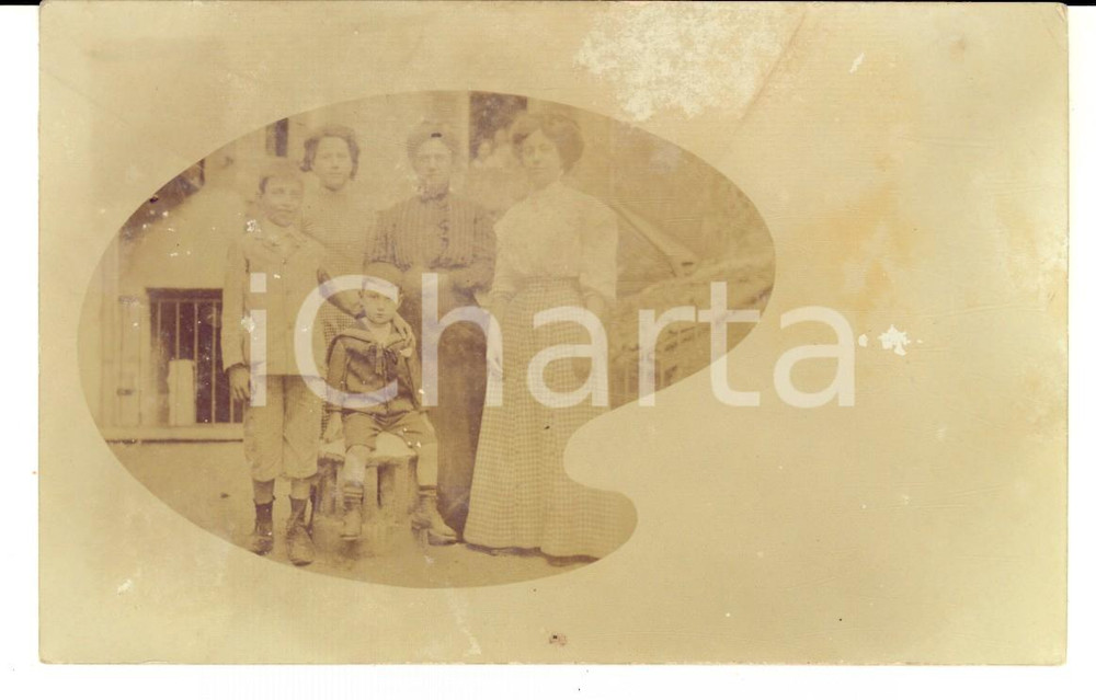 1900 ca VERBANIA Ritratto della famiglia ORNARINI - Foto cartolina DANNEGGIATA