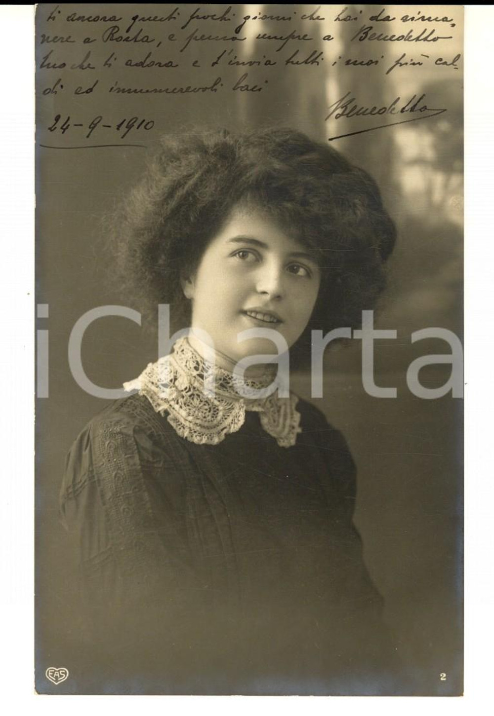 Cartolina originale da collezione 1910 COSTUME Giovane donna con colletto di pizzo ^Cartolina VINTAGE ing. BONELLI 1