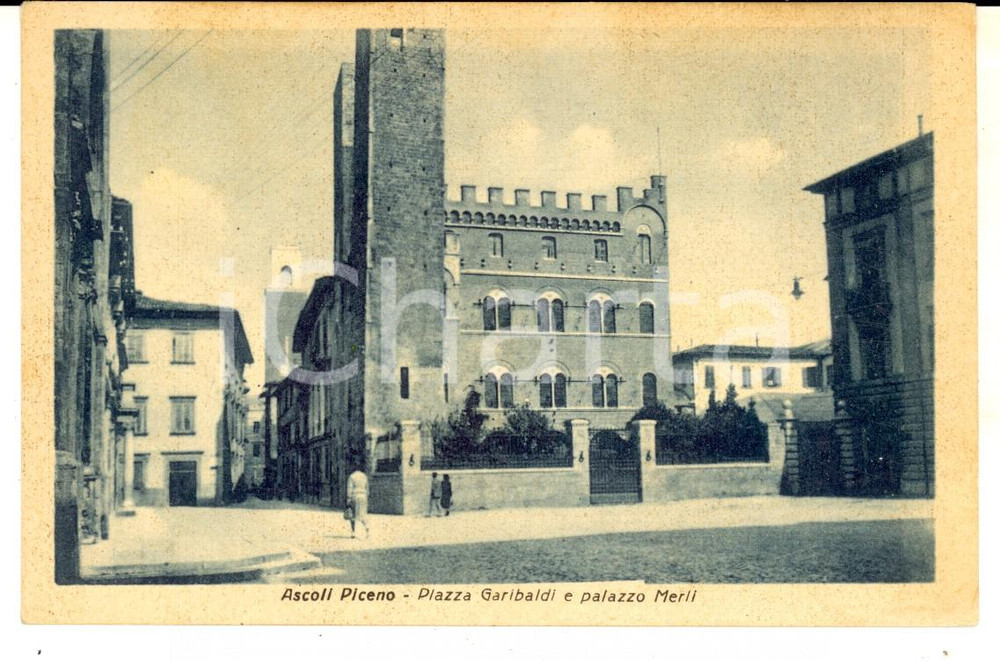 Cartolina originale da collezione 1943 ASCOLI PICENO Piazza Garibaldi e Palazzo Merli Cartolina ANIMATA FP NV 1