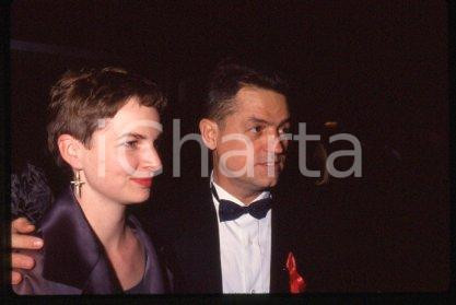 35mm vintage slide* 1992 LOS ANGELES - ACADEMY AWARDS Jonathan DEMME & wife (10)