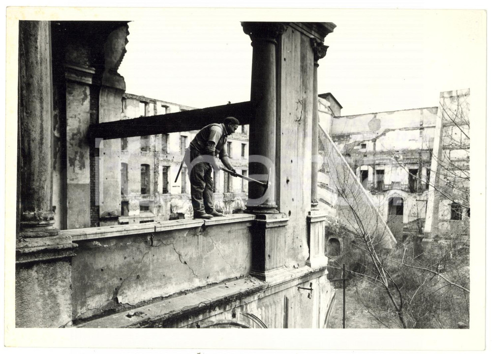 1959 TORINO Abbattimento macerie Accademia Militare per costruzione Teatro Regio
