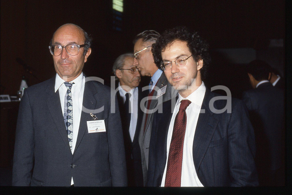 35mm vintage slide* 1986 MILANO Niklas LUHMANN Charles SABEL a un convegno (2)