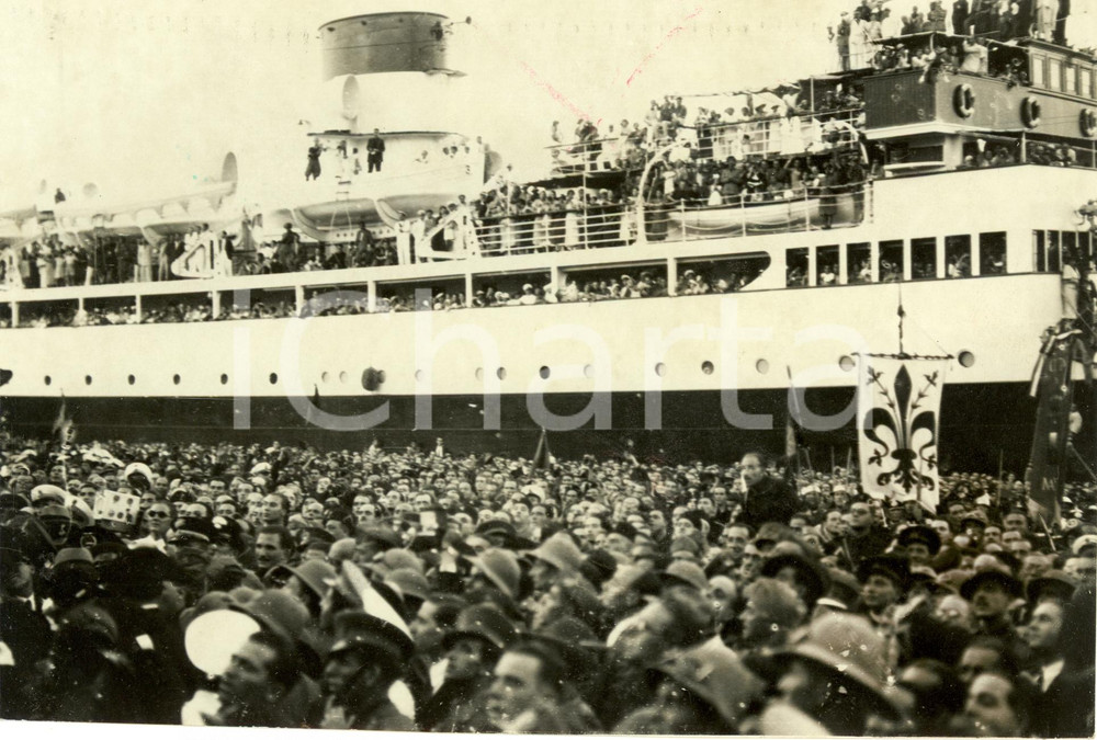 Fotografia d epoca originale 1935 NAPOLI SATURNIA Transatlantico parte per AFRICA ORIENTALE ITALIANAFoto 1