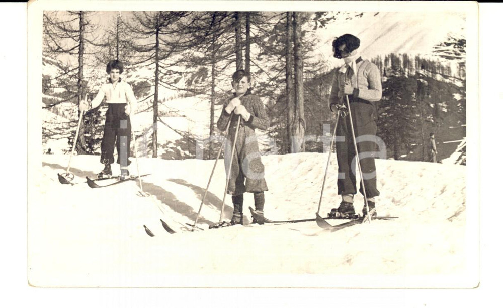 Fotografia d epoca originale 1940 ca TRENTINO ? SCI  Famiglia sulle piste Foto cartolina VINTAGE 1
