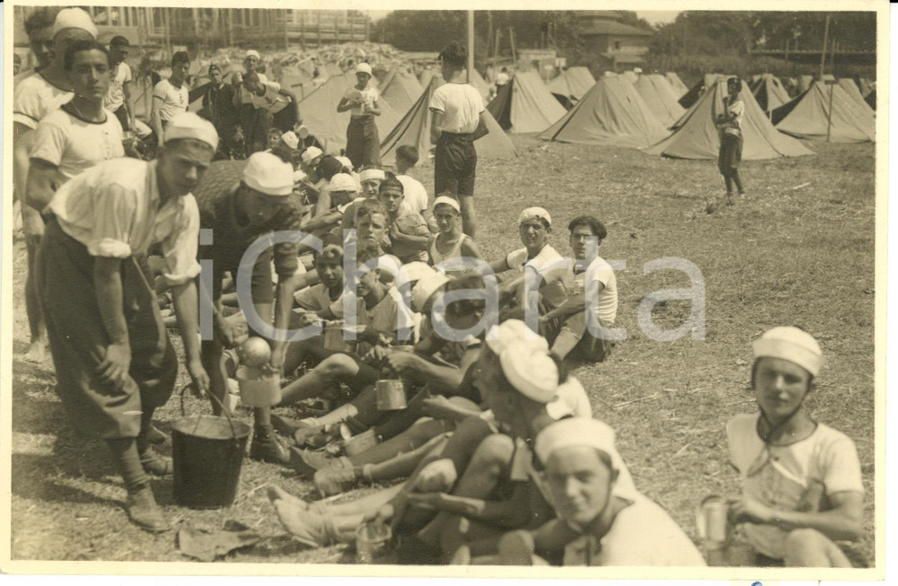 Fotografia d epoca originale 1935 ca ROMA Distribuzione rancio Campeggio Avanguardisti Fotografia 1