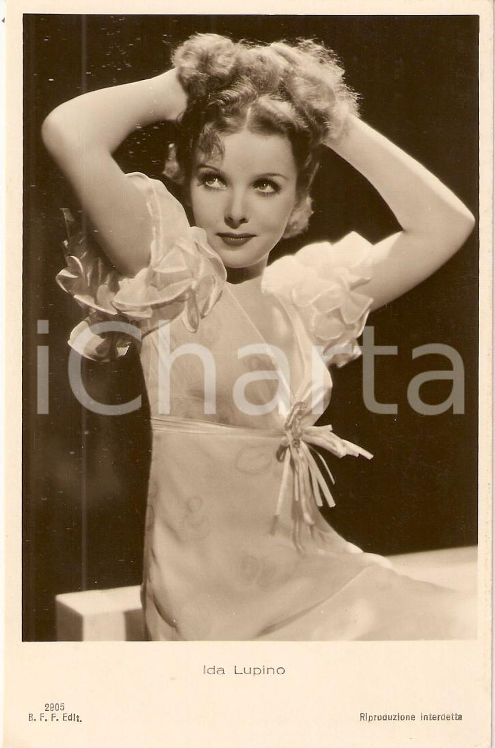 Cartolina originale da collezione 1935 ca CINEMA Actress Ida LUPINO wears nightgown *Cartolina FP NV 1
