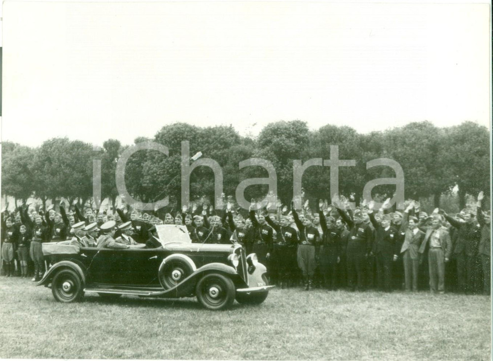Fotografia d epoca originale 1935 FIRENZE Vittorio Emanuele III visita le cascine Foto gravemente DANNEGGIATA 1