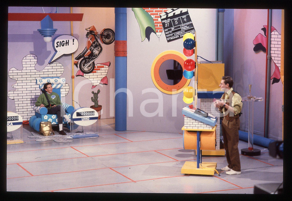 35mm vintage slide* 1991 ITALIA 1 URKA! Paolo BONOLIS durante il quiz game (3)