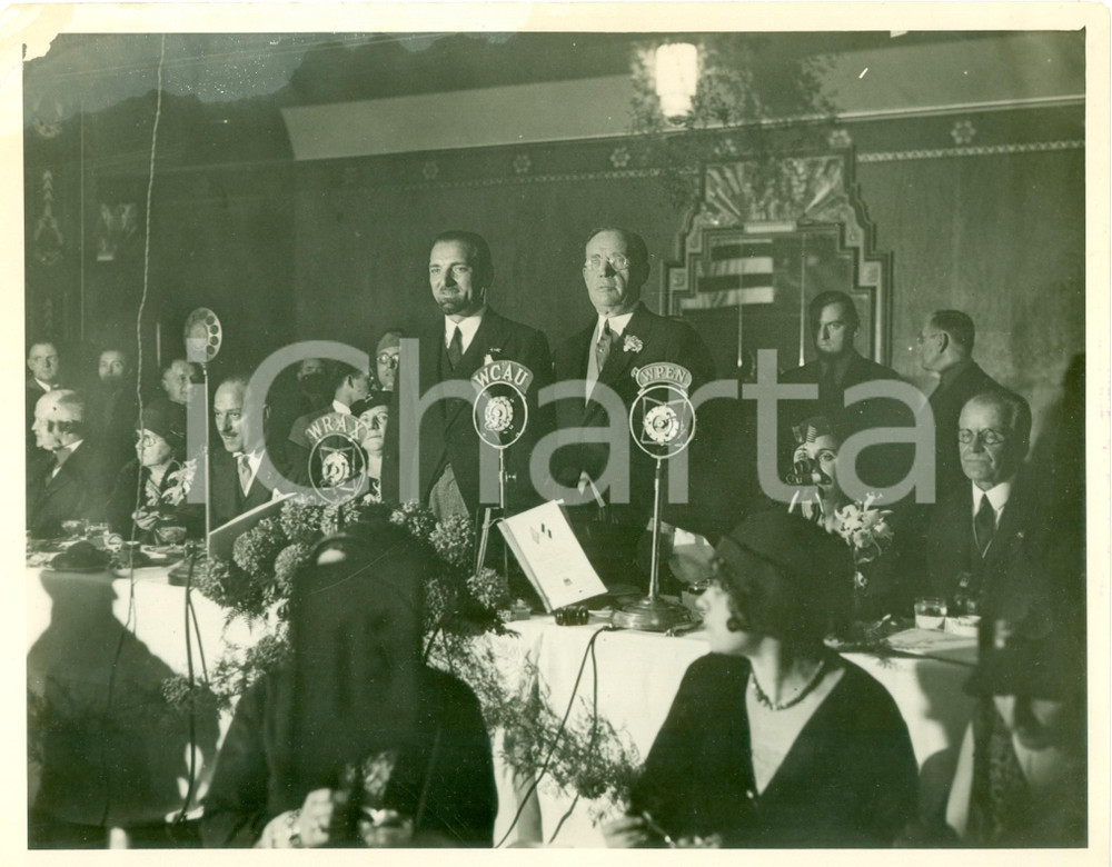 Fotografia d epoca originale 1931 PHILADELPHIA USA Dino GRANDI Harry MACKEY a microfoni di RADIO WCAU Foto 1