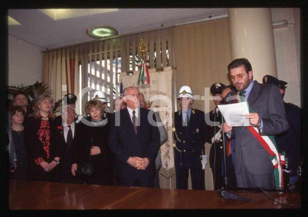 35mm vintage slide* 1995 SESTO SAN GIOVANNI - Michail GORBACHEV Filippo PENATI 2