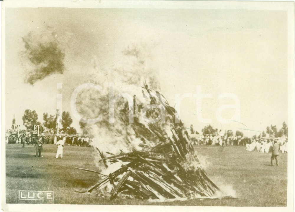 Fotografia d epoca originale 1935 ETIOPIA AOI  FalÃ² nella steppa alla presenza delle autoritÃ  FOTOGRAFIA 1