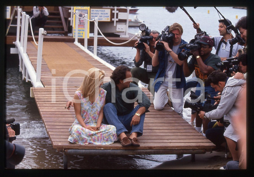 35mm vintage slide* 1994 FESTIVAL CANNES - Linda HAMILTON e Jim BELUSHI (25)