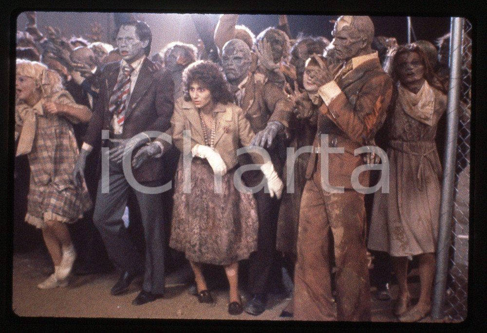 35mm vintage slide*1988 RETURN OF THE LIVING DEAD 2 Zombie - Scena del film 5