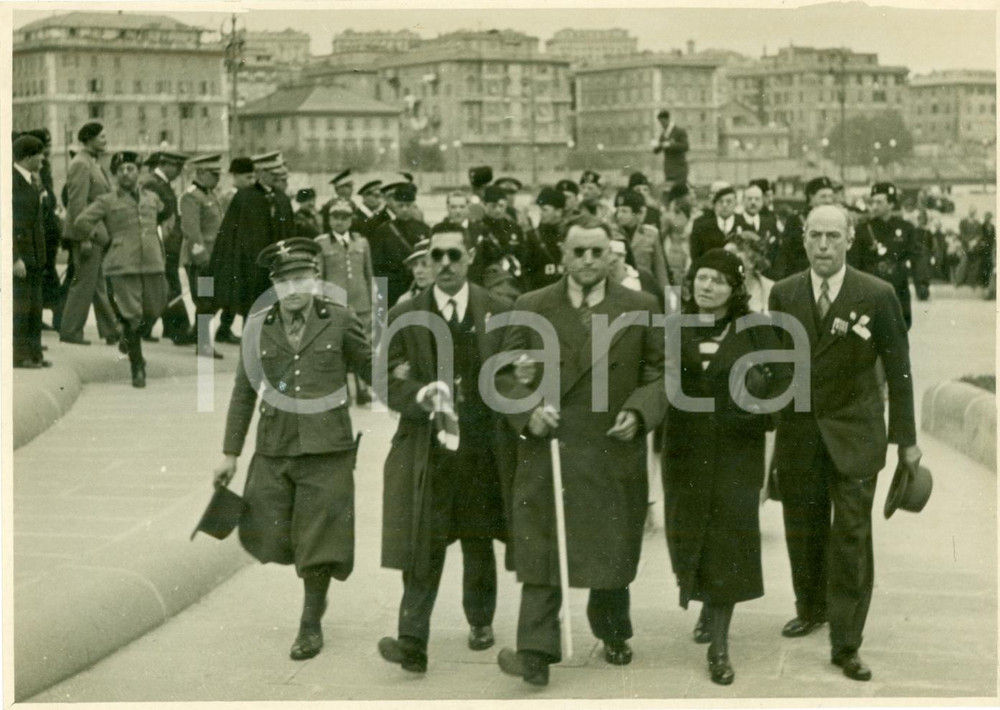 Fotografia d epoca originale 1935 GENOVA Sfilata dei Combattenti Ciechi Francesi al porto FOTOGRAFIA 1