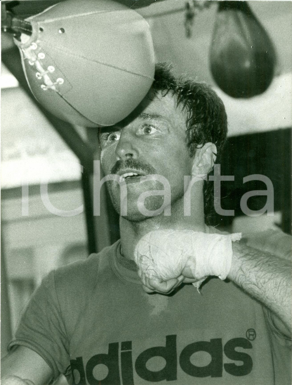 Fotografia d epoca originale 1983 PFORZHEIM DE Boxe Pugile RenÃ© WELLER si allena per match vs Lucio CUSMA 1