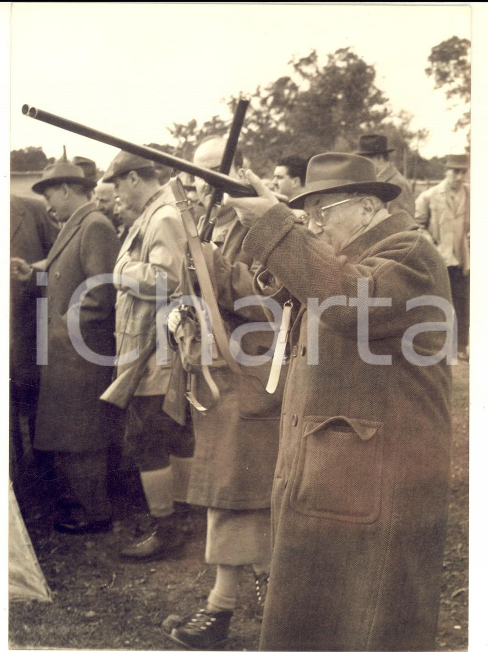 1957 ROMA Sen. Vincenzo MENGHI alla battuta degli "Amici della Caccia" - Foto