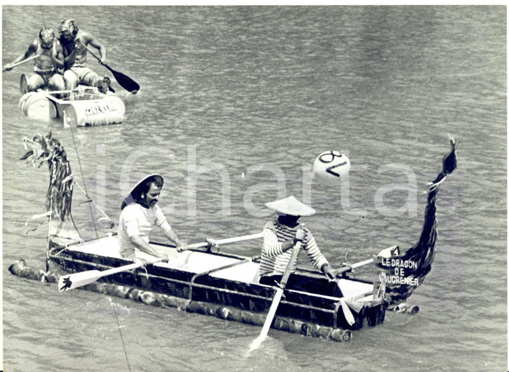 1977 CAGNES-SUR-MER Regata per vasche da bagno - Il "Dragon de Vaugrenier" Foto