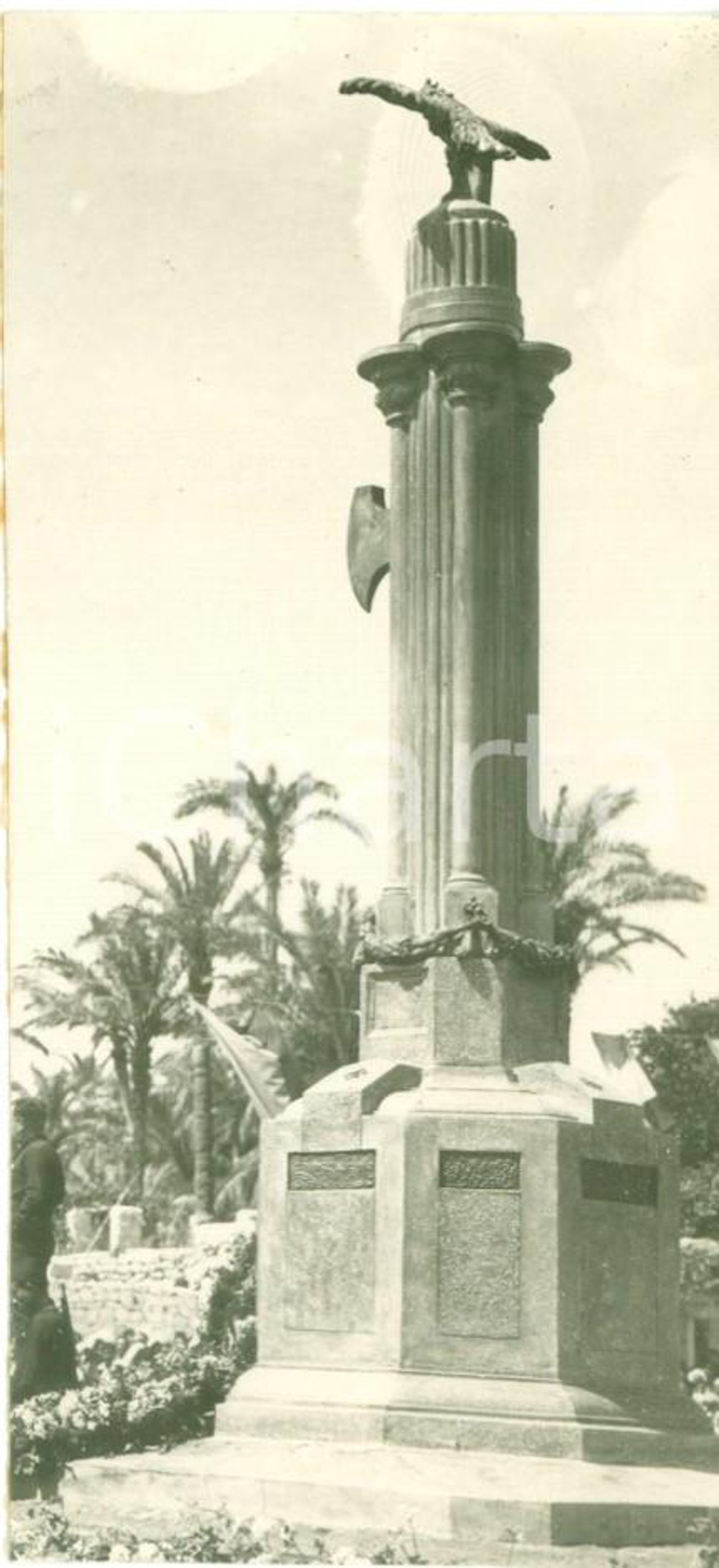 Fotografia d epoca originale 1930 ca DERNA LIBIA La nuova stele del LITTORIO Vera fotografia 1