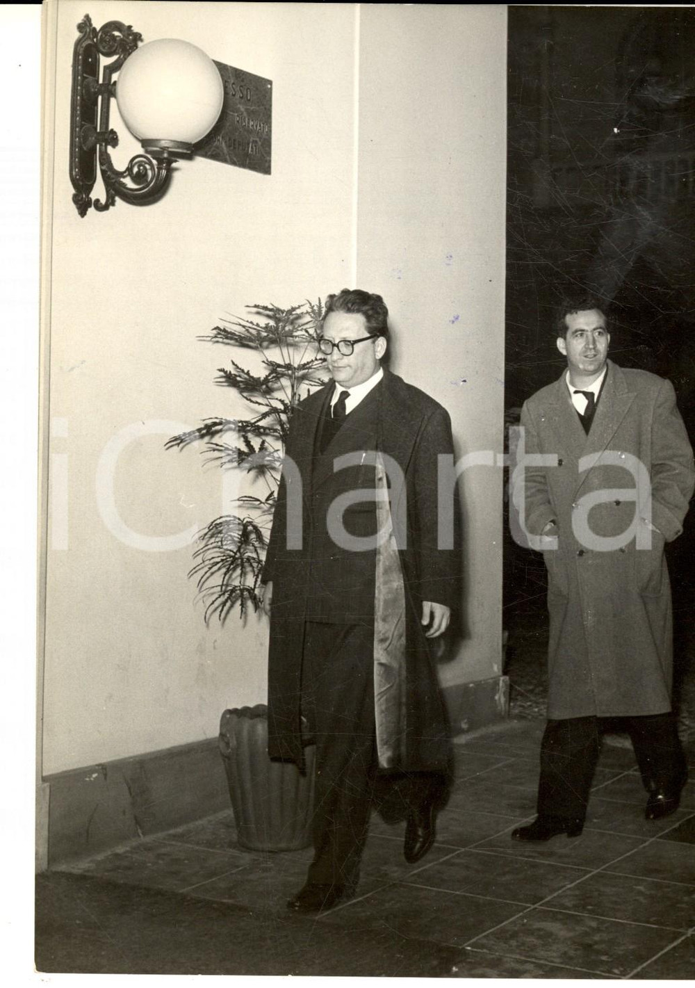 Fotografia d epoca originale 1970 ca MILANO Ritratto del senatore del PCI NicolÃ² CIPOLLA Foto 13x18 cm 1