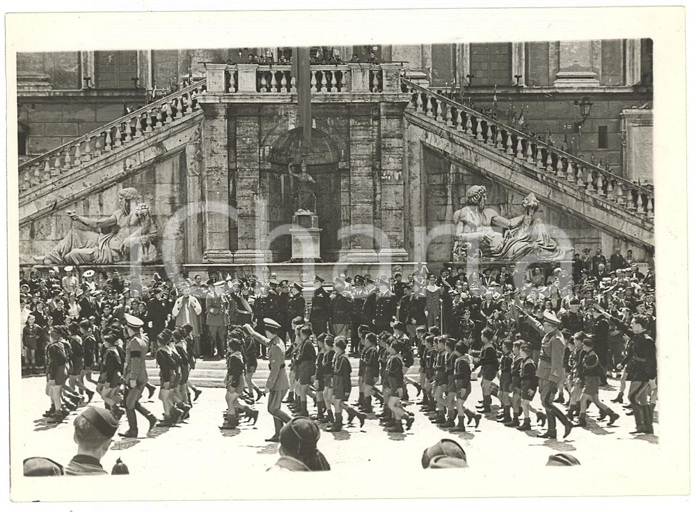 Fotografia d'epoca originale 1939 ROMA Sfilata dei BALILLA davanti ad Achille STARACE *Fotografia 1