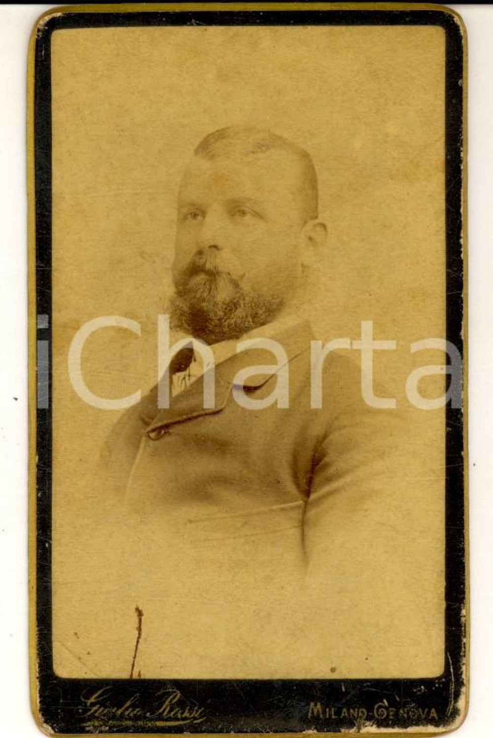 Fotografia d epoca originale 1890 ca GENOVA Ritratto maschile con cravatta chiara Foto GIULIO ROSSI CDV 1