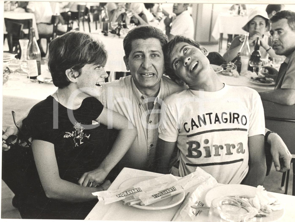 1965 IV CANTAGIRO Rita PAVONE Gigi CICHELLERO Gianni MORANDI - Foto 18x13 Fotografia d'epoca con didascalia coeva.  CONDIZIONI: G     originale e autentica 1