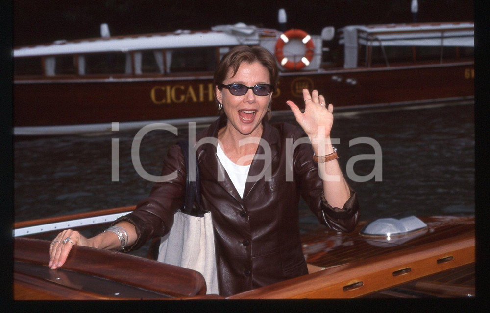 35mm vintage slide*1998 VENEZIA Annette BENING a bordo di un motoscafo 