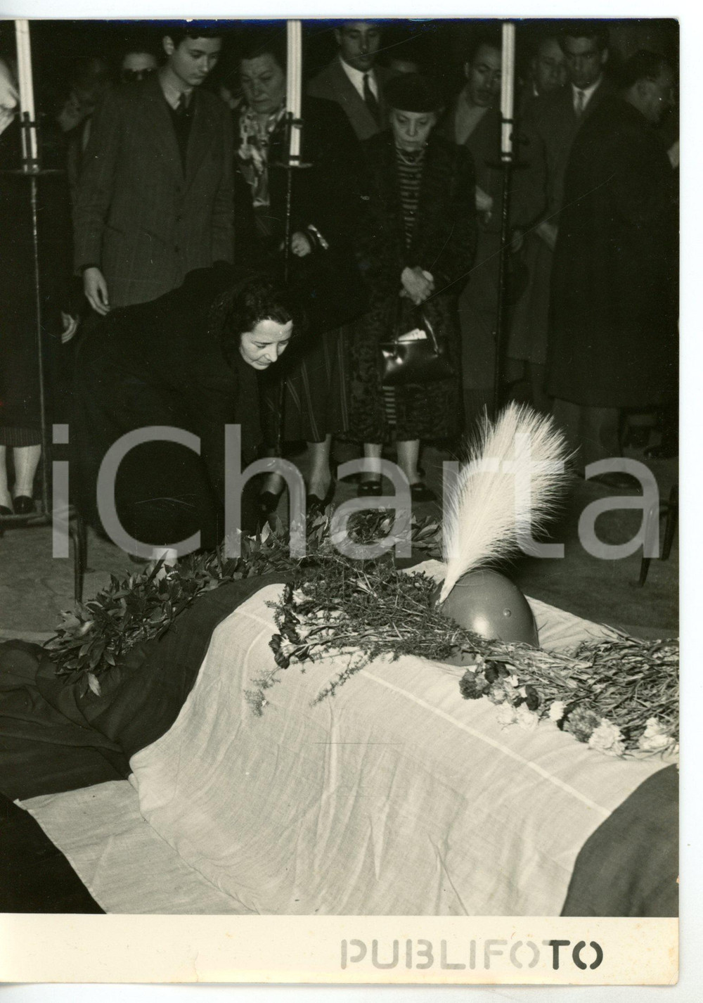 Fotografia d epoca originale 1955 ROMA Chiesa del GesÃ¹  Santa Messa in suffragio gen. Rodolfo GRAZIANI Foto 1