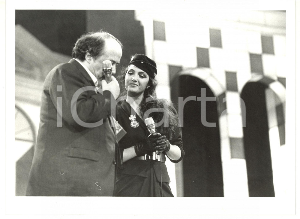 1985 ca MAURIZIO COSTANZO SHOW Intervista a Marcella BELLA *Foto 24x18 cm