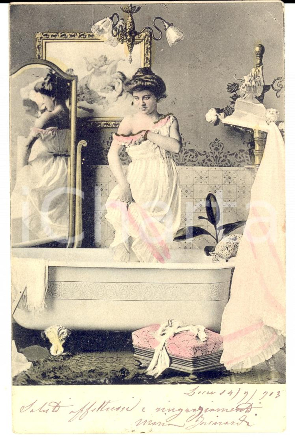 Cartolina originale da collezione 1903 LECCO Cartolina ILLUSTRATA con giovane donna che si spoglia nella vasca FP 1