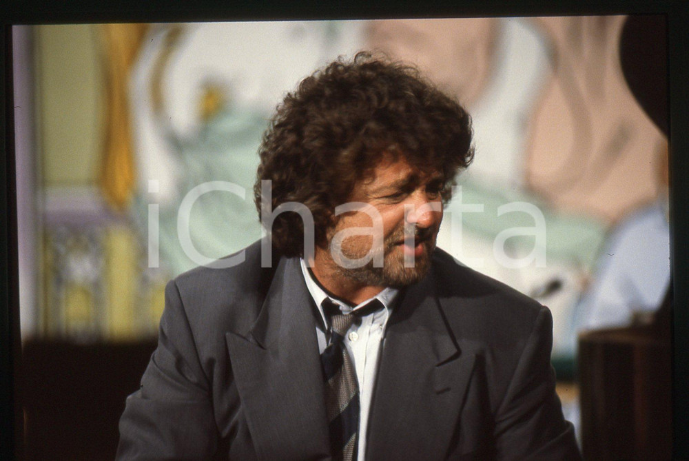 35mm vintage slide* 1992 TEATRO - SATIRA Beppe GRILLO in scena (12)