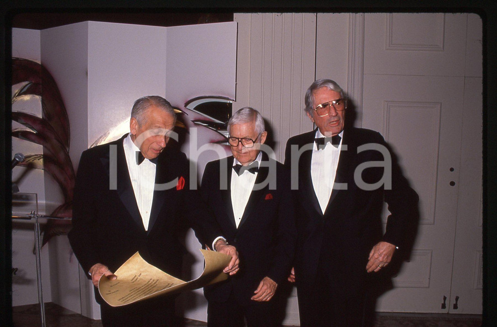 35mm vintage slide* 1989 BEVERLY HILLS Robert WISE Gregory PECK - Ritratto (1)
