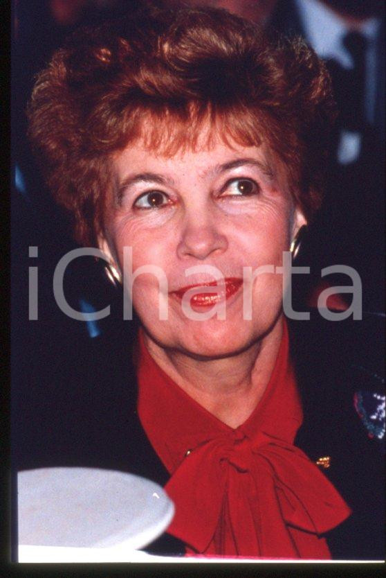 Fotografia d epoca originale 35mm vintage slide1990 ca Raissa GORBACHEVA wife of Mikhail Gorbachev Portrait 1