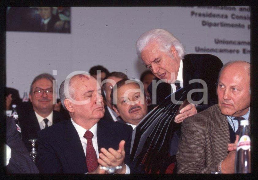 Fotografia d epoca originale 35mm vintage slide 1994 RIMINI â€œPio ManzÃ¹â€ Michail GORBACHEV Gerardo DASI 1
