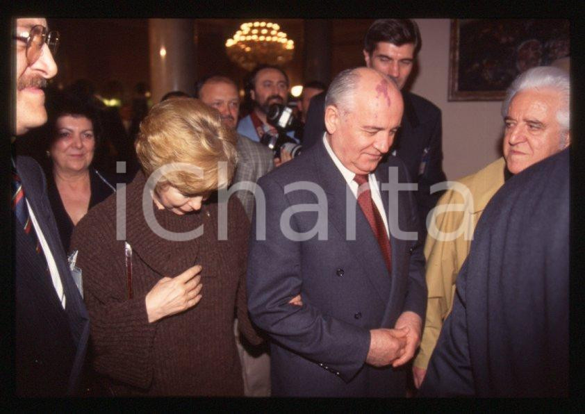 Fotografia d epoca originale 35mm vintage slide 1994 RIMINI Grand Hotel  Michail GORBACHEV e Raissa 1 1