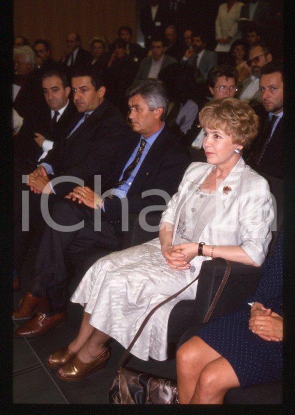 Fotografia d epoca originale 35mm vintage slide 1993 MILANO Raissa GORBACHEVA a un evento 2 1