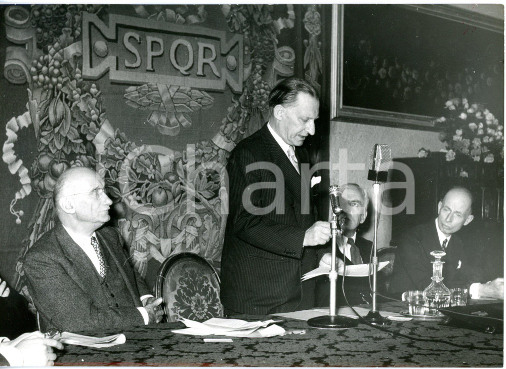 1953 ROMA Campidoglio - Seduta di chiusura del "Convegno sull'idea Europa" *Foto