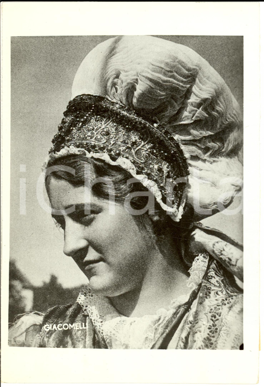 Fotografia d epoca originale 1941 CROAZIA I nobili costumi delle donne croate Fotografia 1
