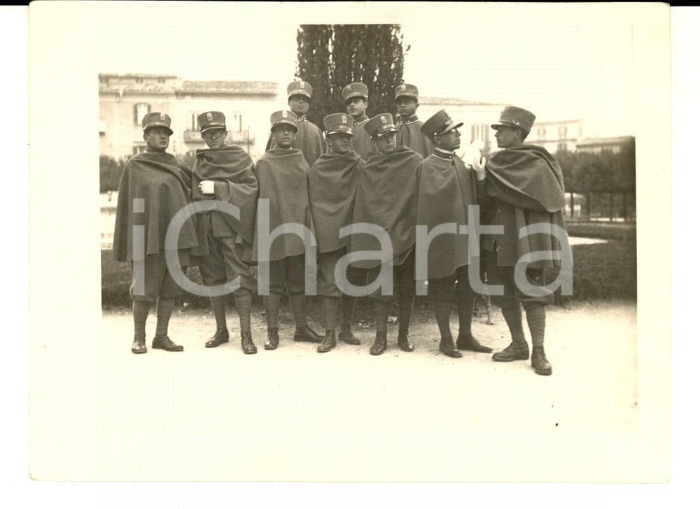 Fotografia d epoca originale 1929 REGIO ESERCITO CAMPOBASSO Militari 5° Reggimento Fanteria in cortile 1